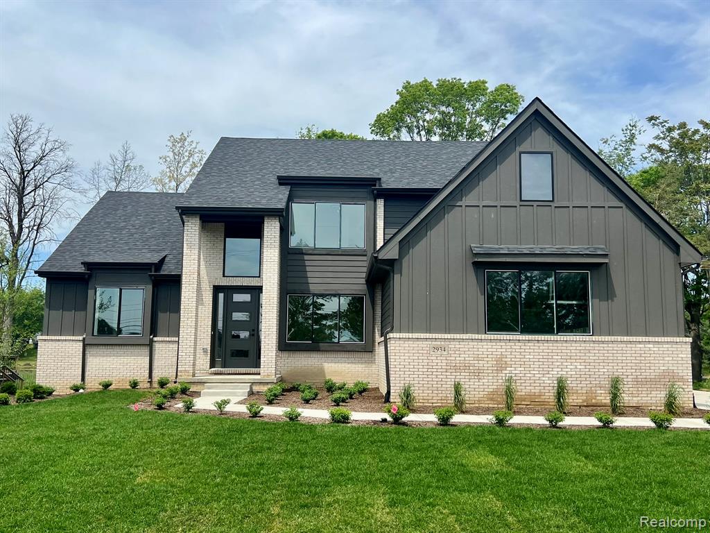 2934 W Walton Boulevard — photo