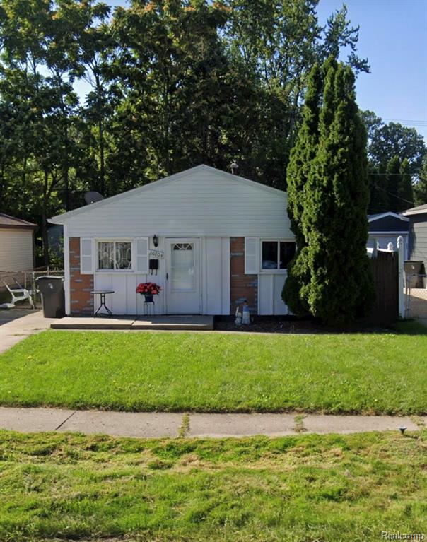 20804 Woodward Street — photo