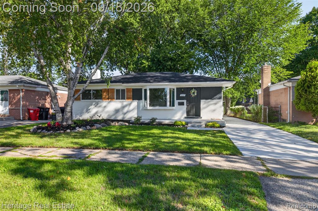 16037 Larkspur Street — photo