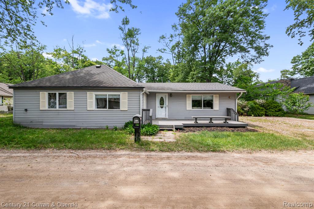2374 Lakena Road — photo