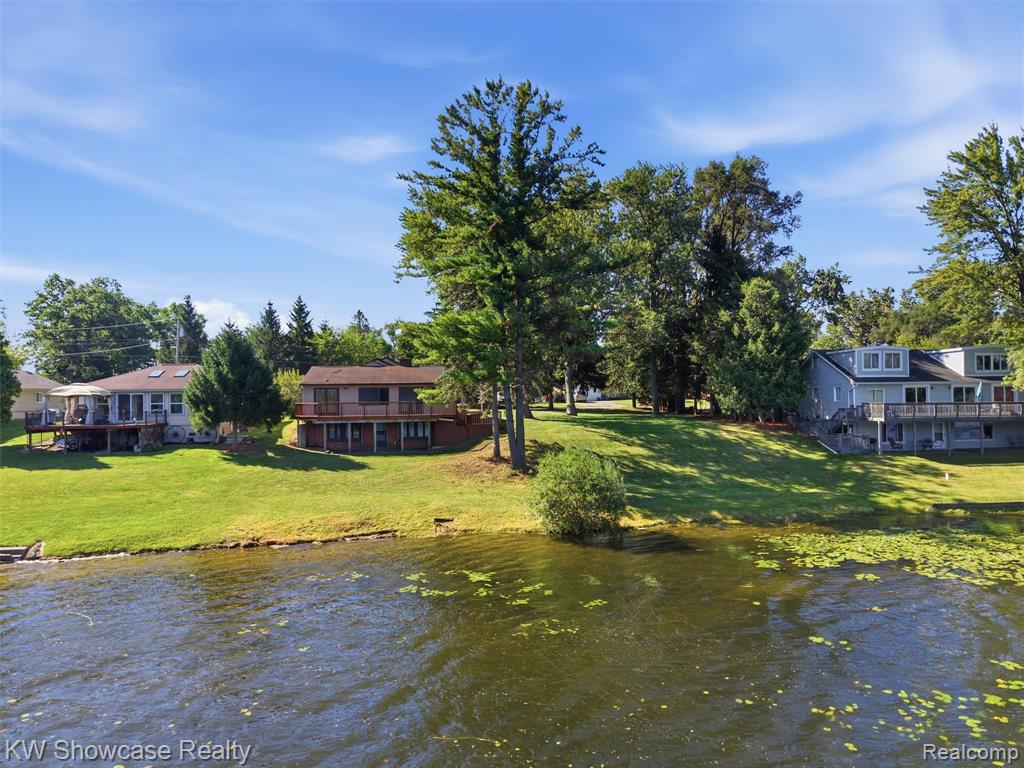 1675 Highland Park Drive — photo
