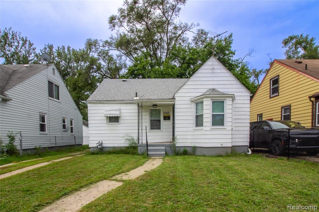 15383 Mark Twain Street — photo