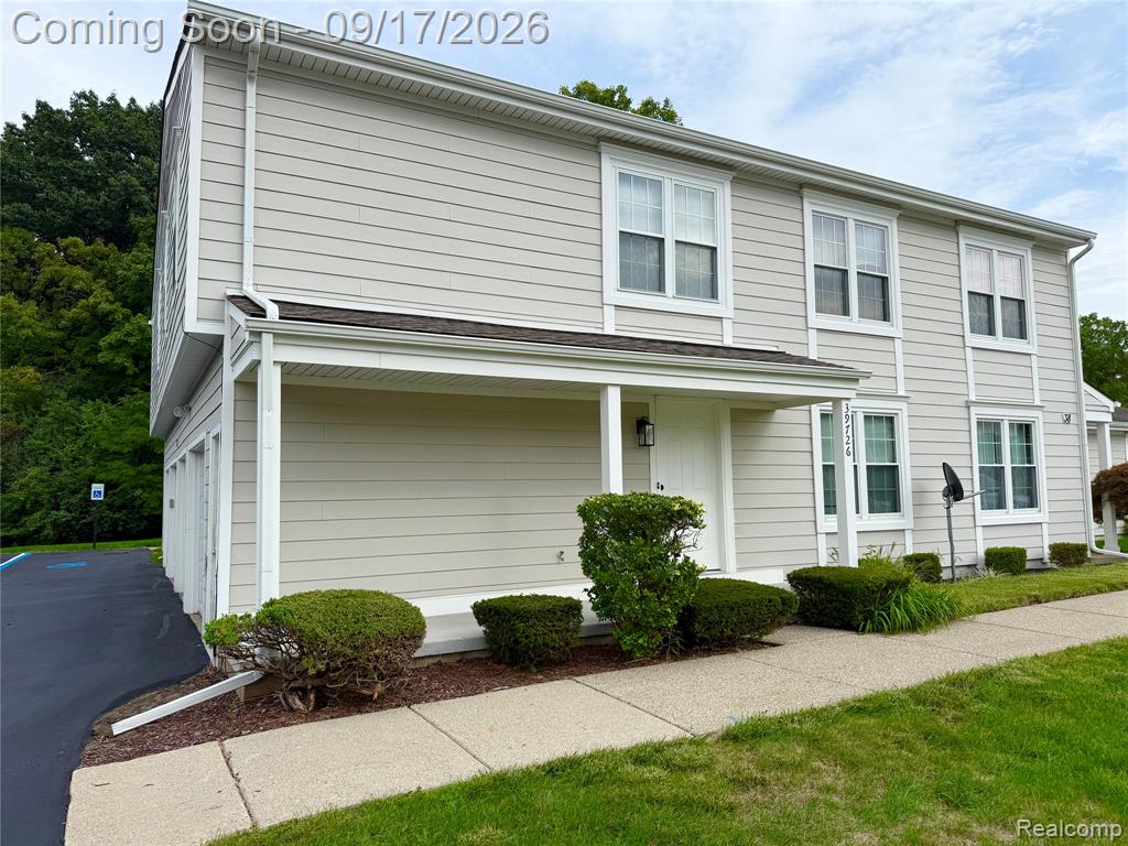 39726 Village Wood Lane — photo