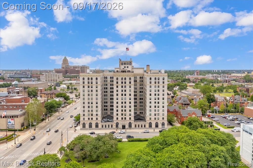 15 E Kirby Street 820 — photo