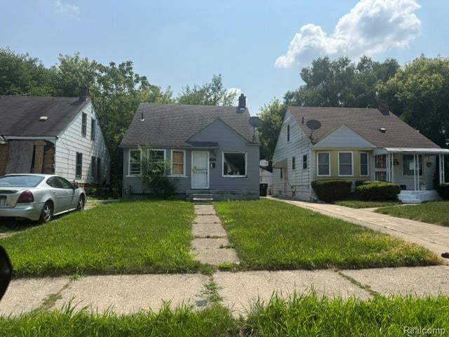 13870 Manning Street — photo