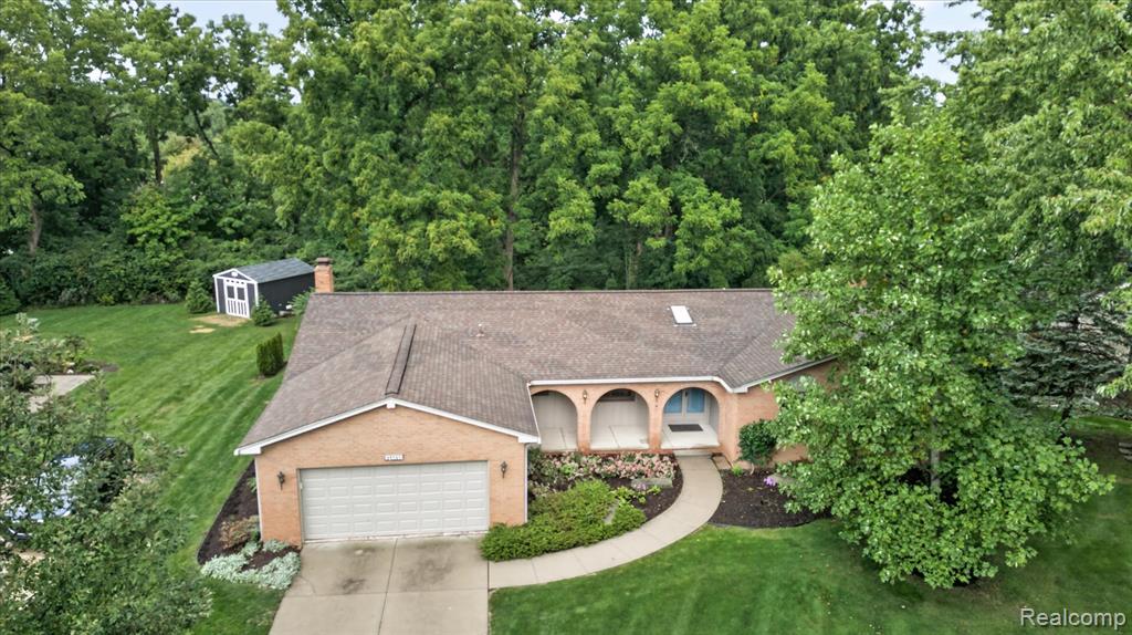48040 Brewster Court — photo