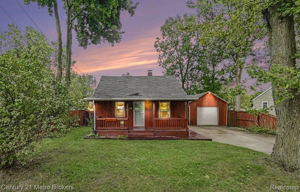 3222 Comer Drive — photo