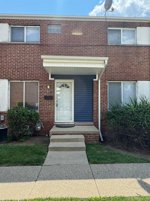 3151 E Larned Street — photo