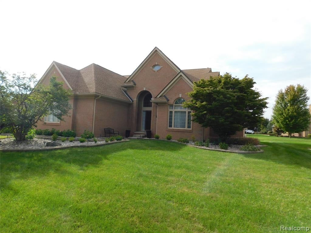 190 McDougal Court — photo
