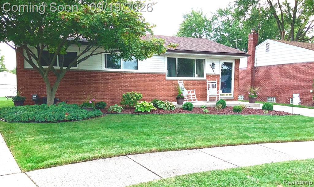 30819 Stephen Court — photo