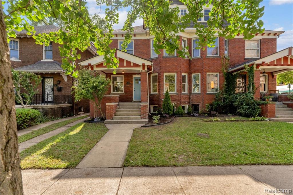 751 Van Dyke Street — photo