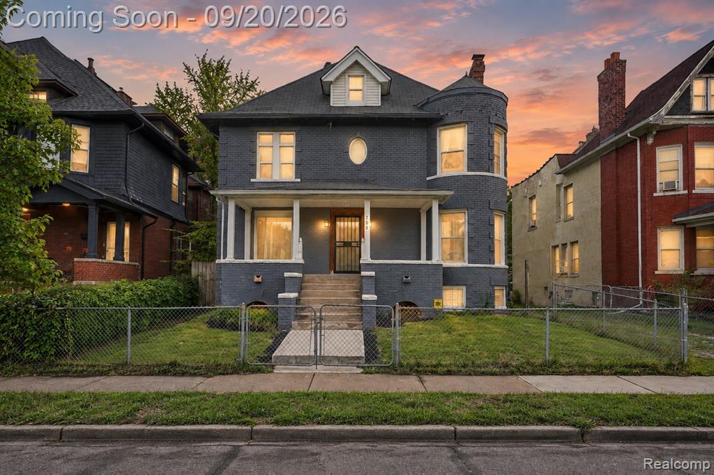 700 W Euclid Street — photo