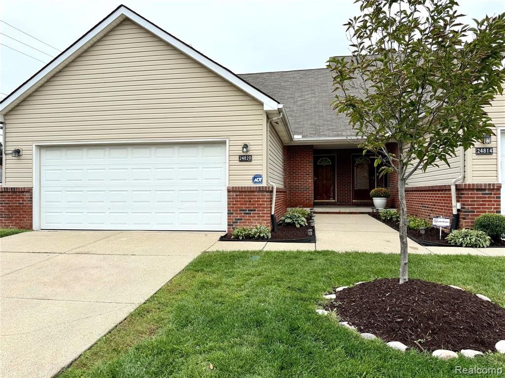 24820 Ashley Court — photo