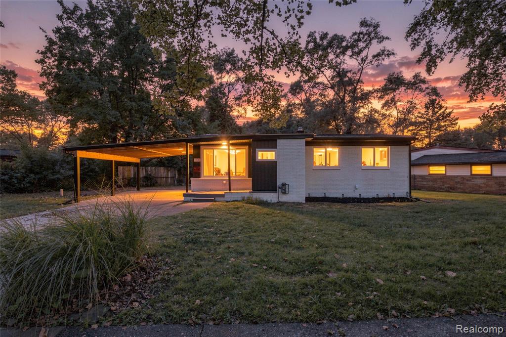 15211 Joan Street — photo