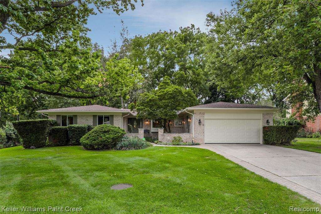 212 Canterbury Trail Drive — photo