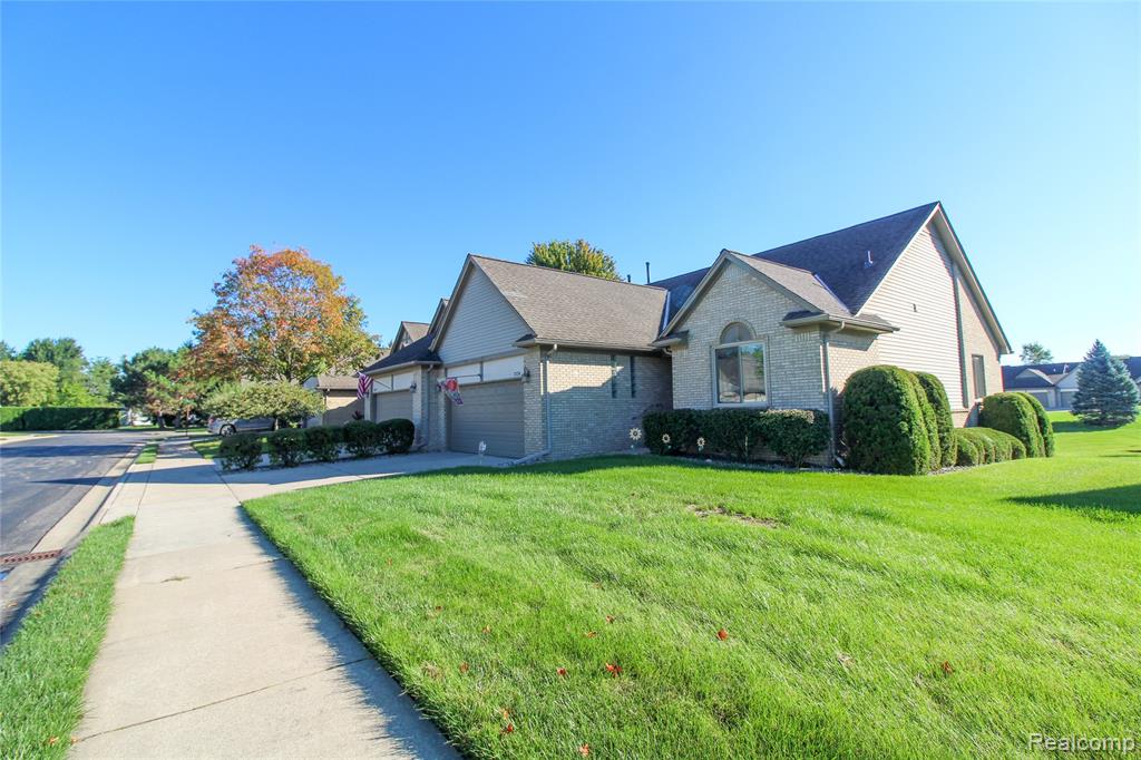37734 Pebble Pointe Court — photo