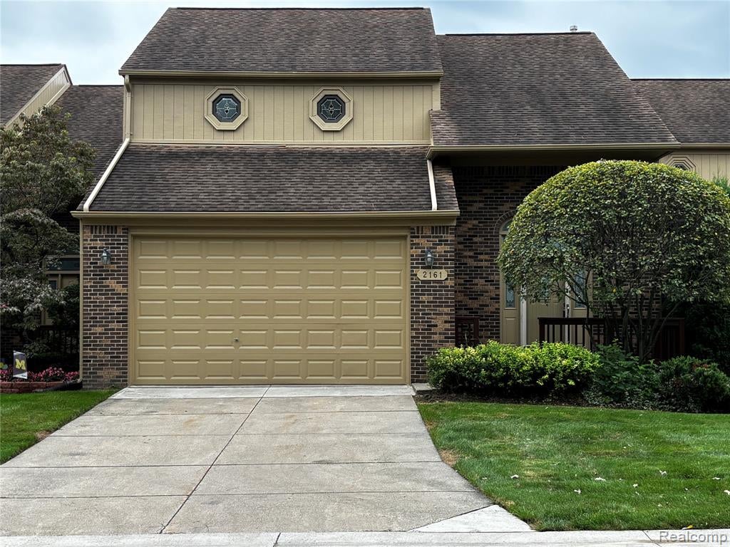 2161 Crystal Drive 8 — photo