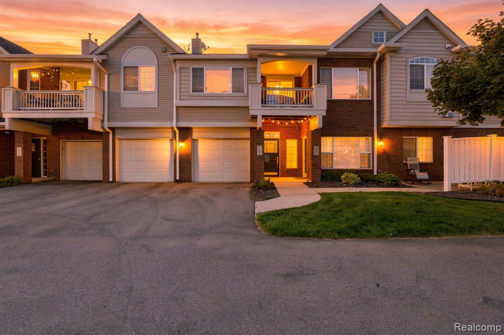 23036 Fairlane Boulevard — photo