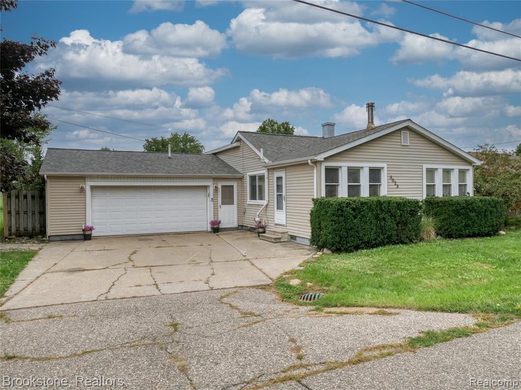 3023 Baker Heights — photo
