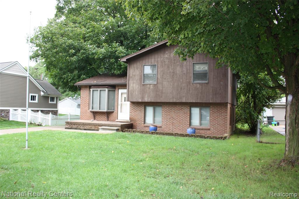 9441 Corinne Street — photo