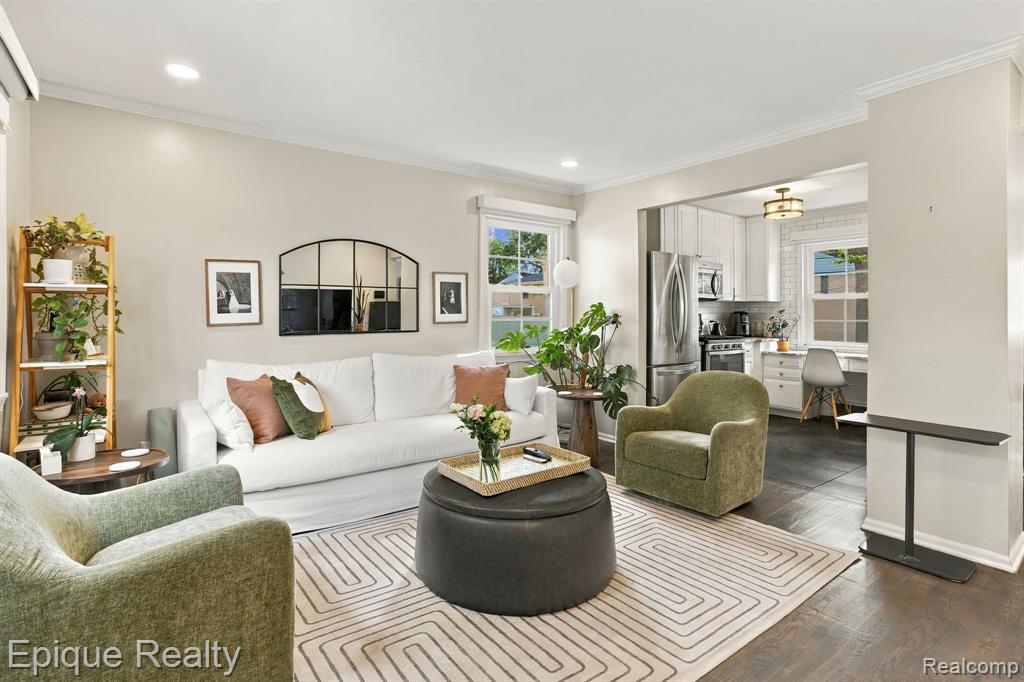 706 Graefield Court — photo