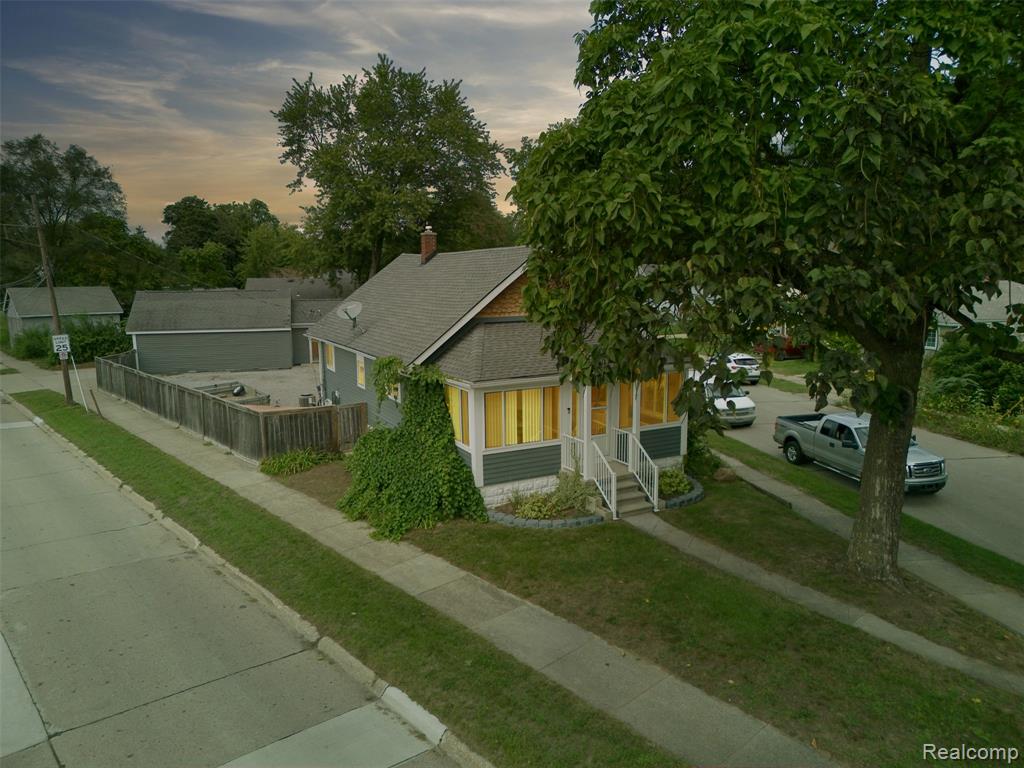 2859 Horton Street — photo