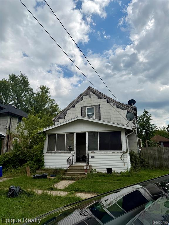 132 Bruce Street — photo