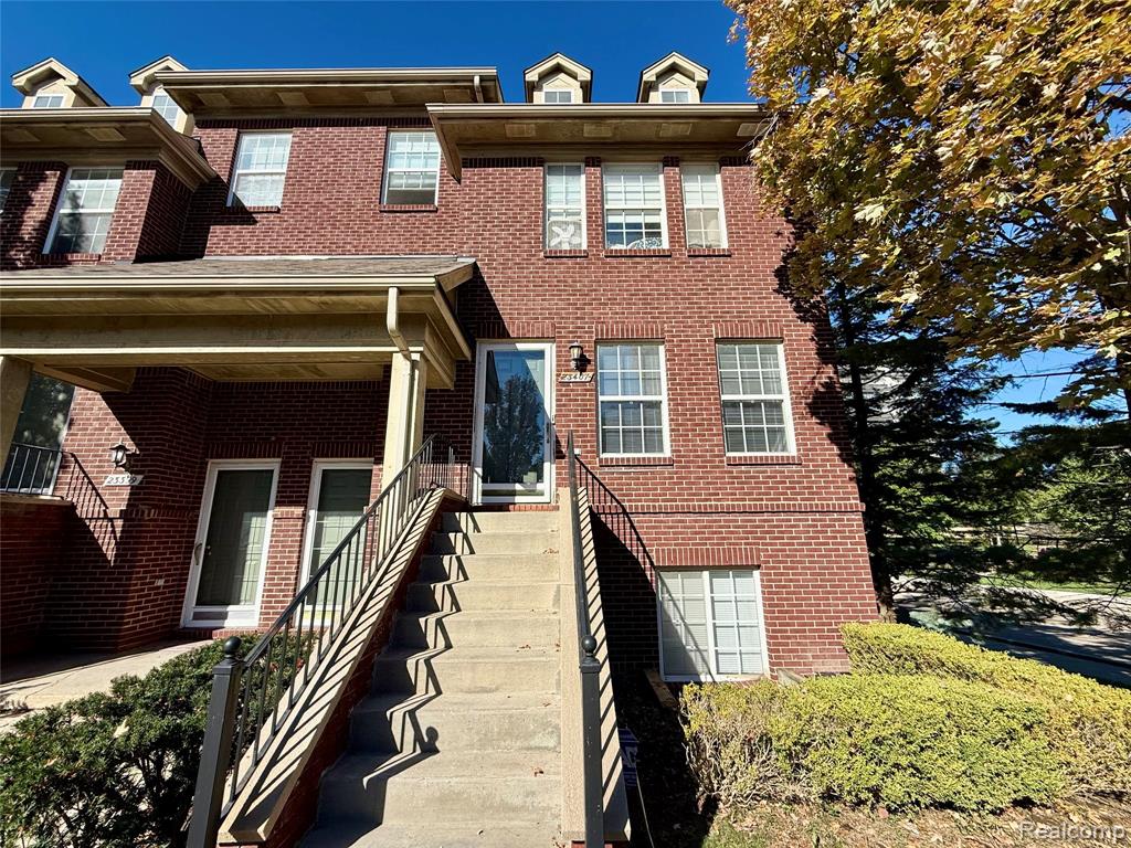 23407 Grayson Drive — photo