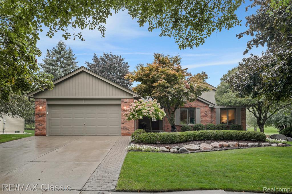 25511 Buckminster Drive — photo