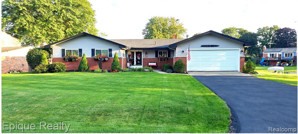 3278 Schoolhouse Drive — photo