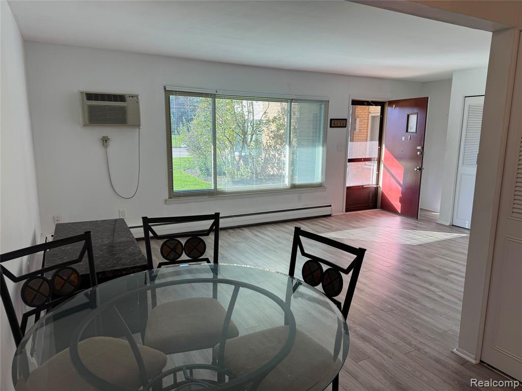 2859 E Maple Road, Birmingham, MI 48009 — photo 2