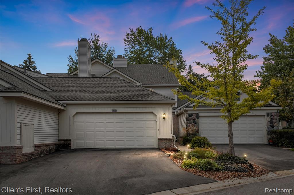 7589 Danbury Circle — photo