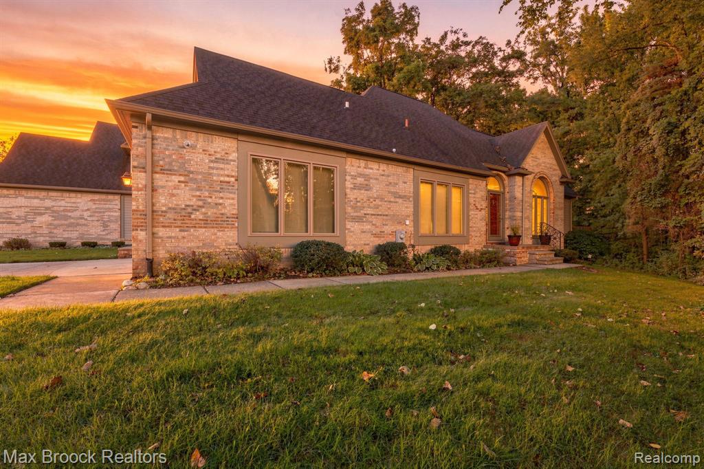 24585 Edgewood Drive — photo
