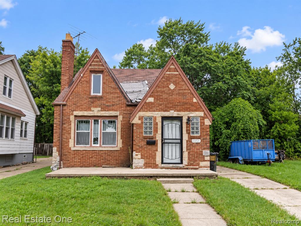 12105 Sanford Street — photo