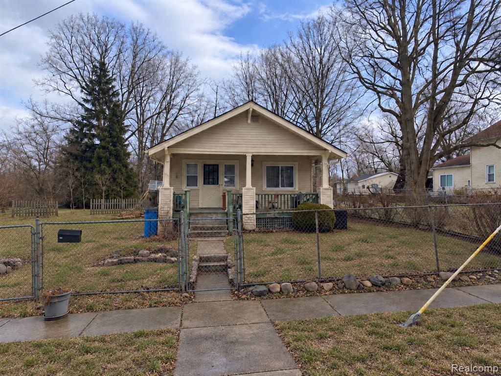 967 Hammond Avenue — photo