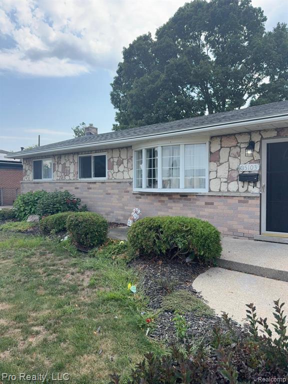 35103 Bayview Street — photo