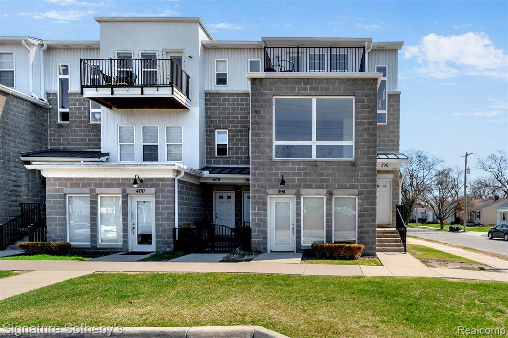390 Hilton Road — photo