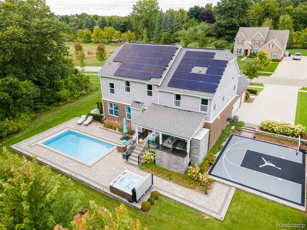 258 Westbrooke Drive — photo