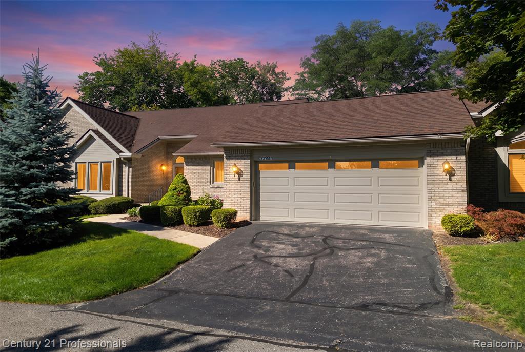 5388 Fairway Court — photo