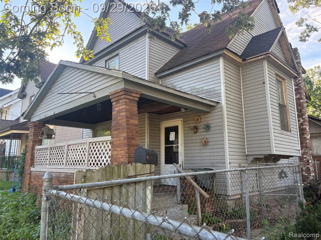 442 Curtis Street — photo