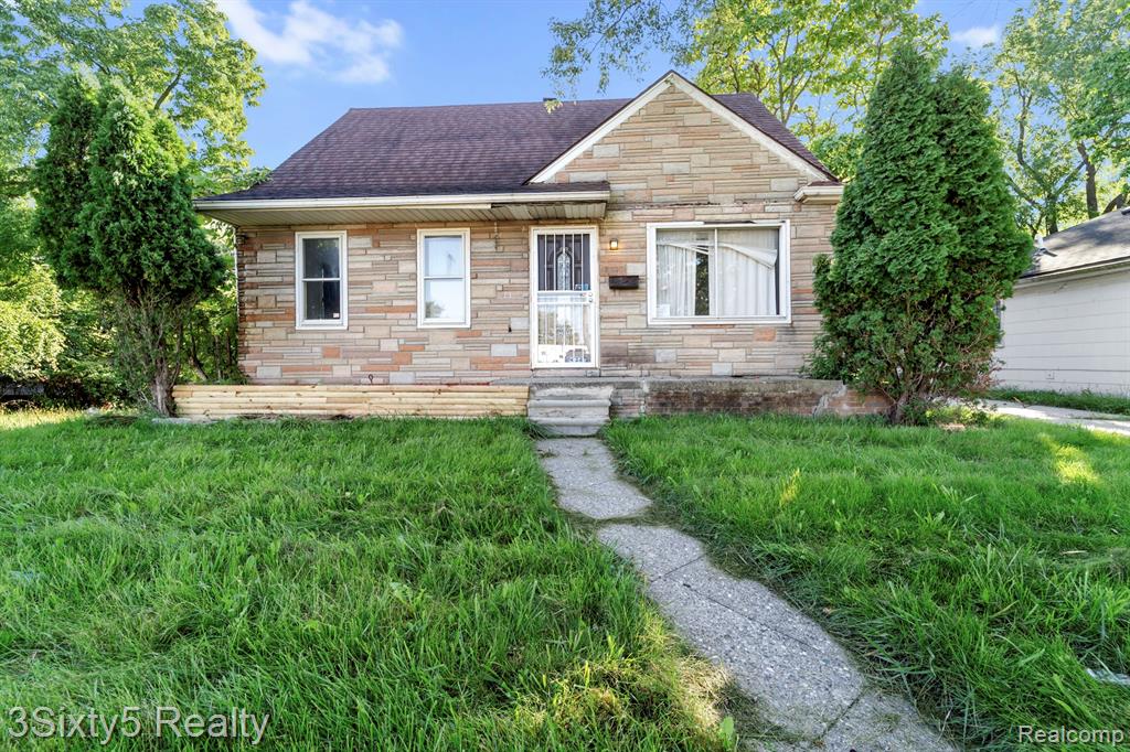 18344 Shiawassee Drive — photo