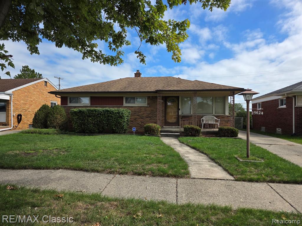 25624 Collingwood Street — photo