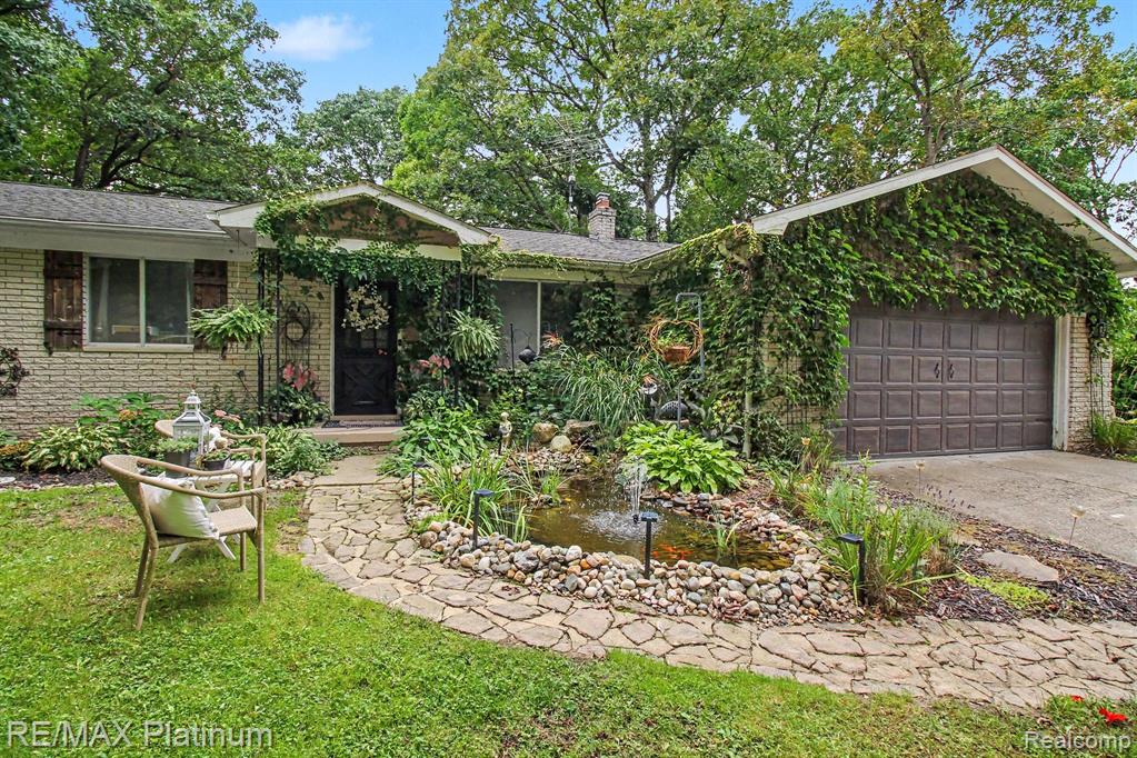 5338 King Road — photo