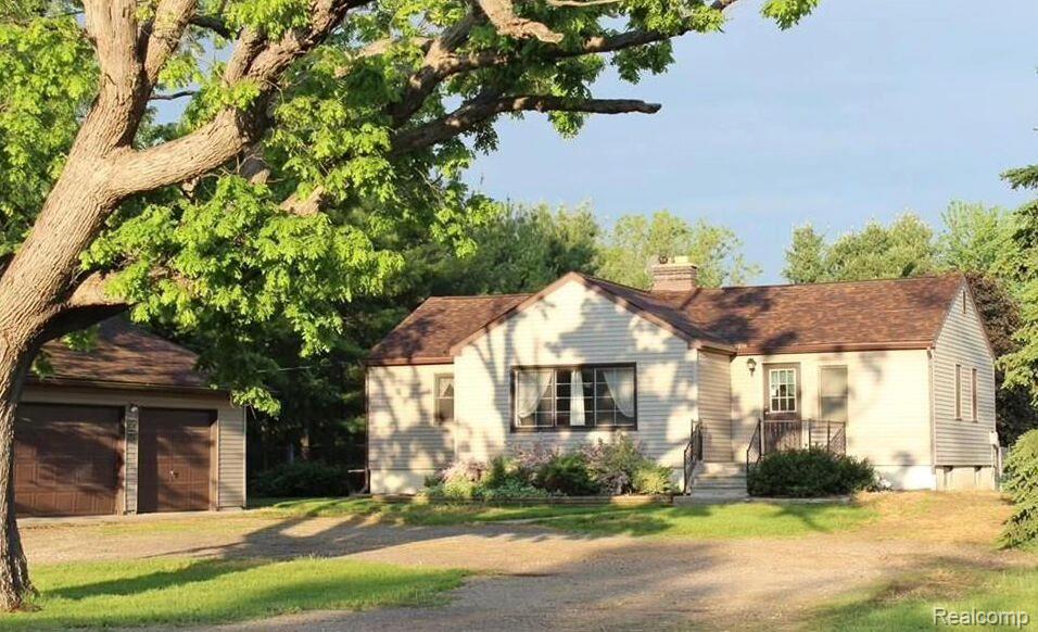 6289 Whitmore Lake Road — photo