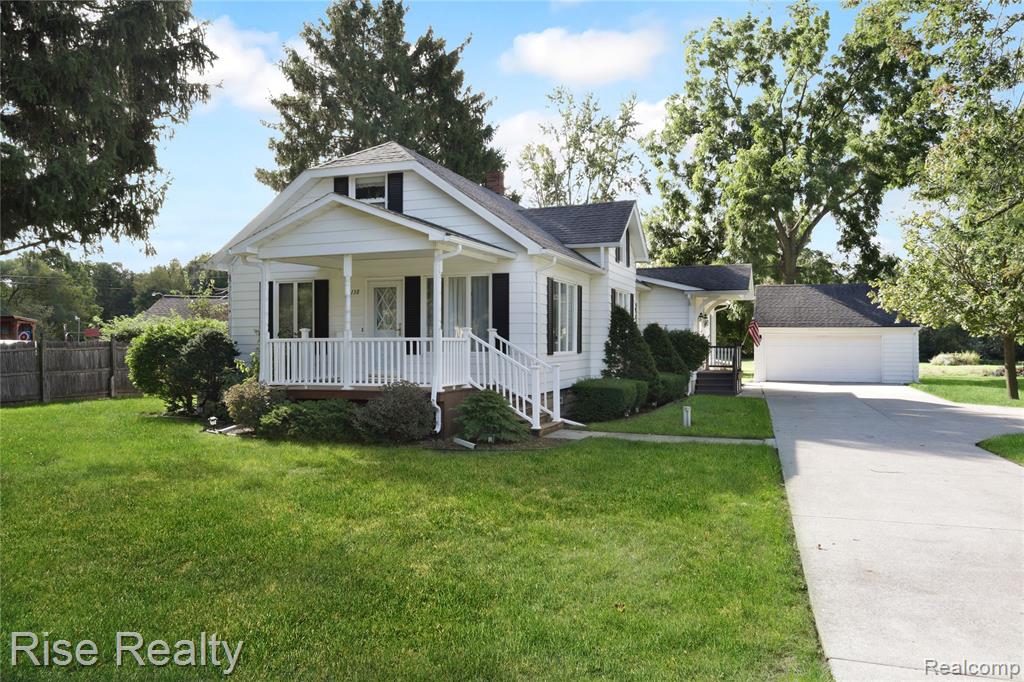 6130 Richfield Road — photo