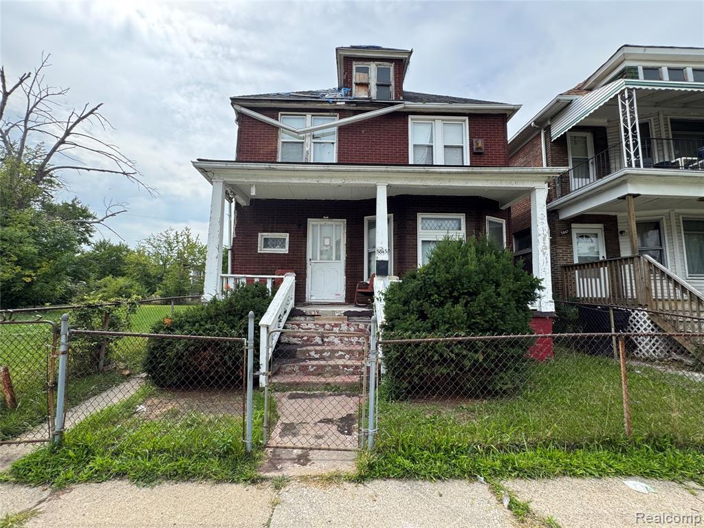 5843 Iroquois Street — photo
