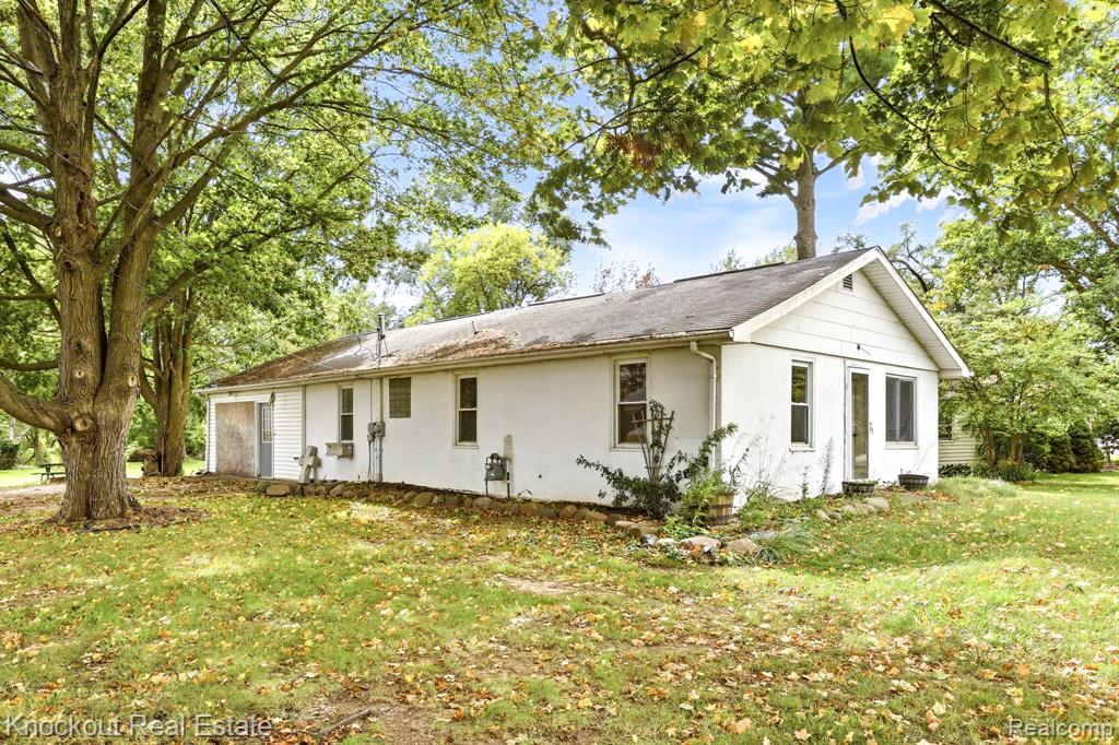 8811 Van Cleve Road — photo
