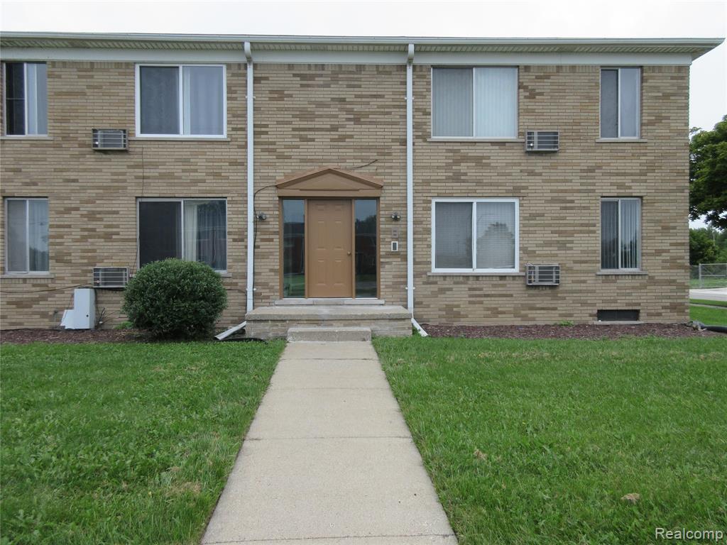 26750 Oak Street — photo