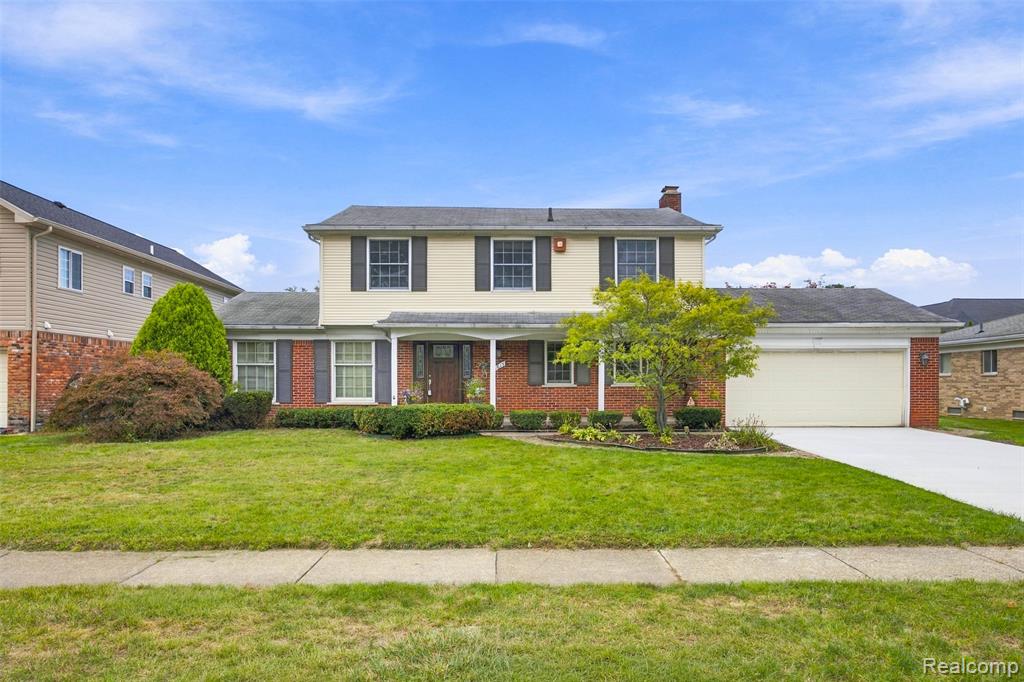 1615 N Evangeline Street — photo
