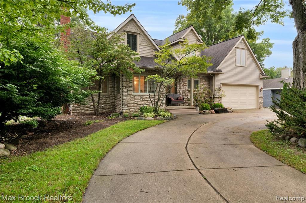 2175 Langham Drive — photo